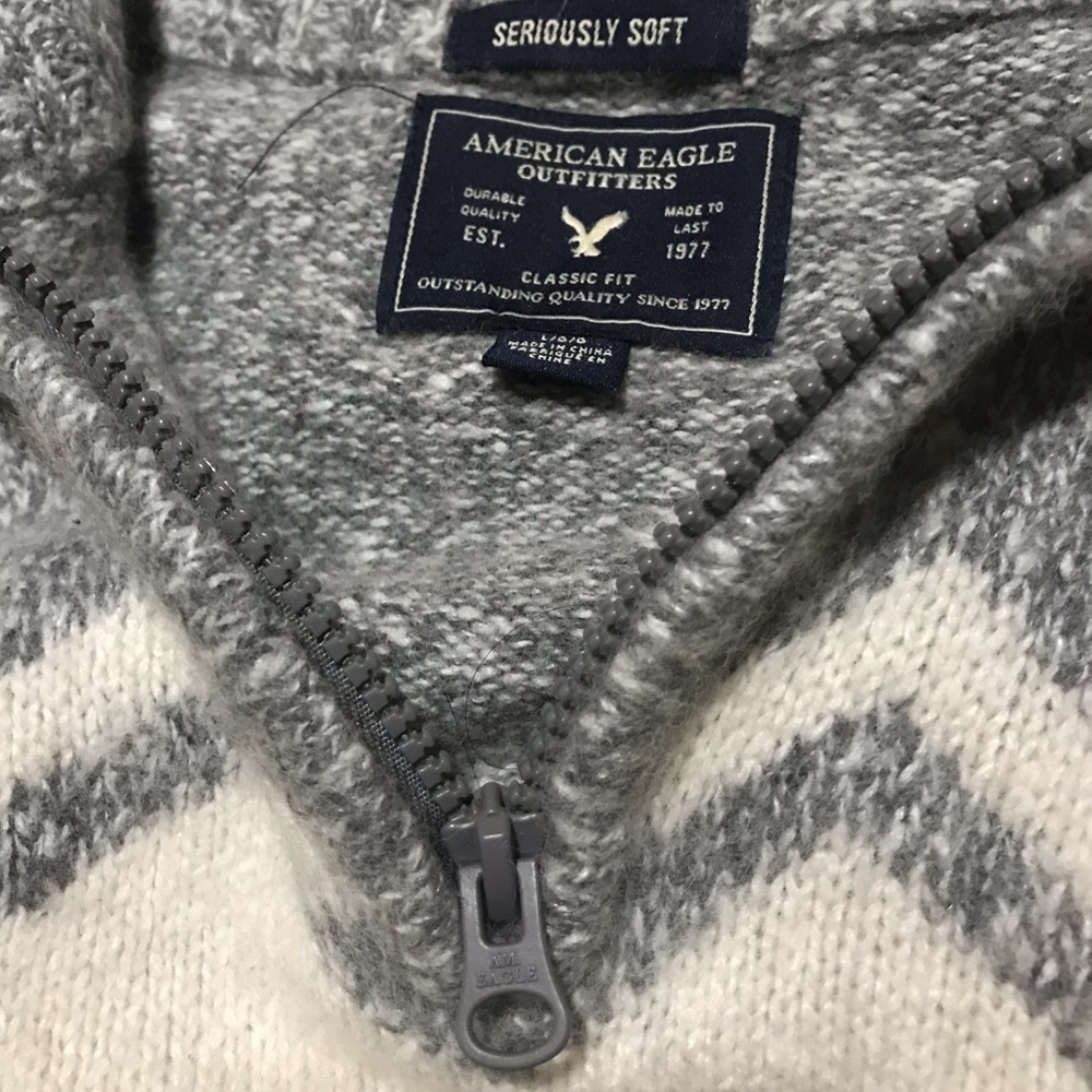 American Eagle Outfitters Fleece Quarter zip.